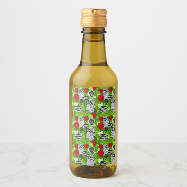 Owl in red roses wine label (Front)