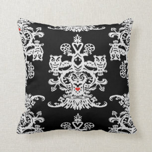 Owl`s hollow black cushion