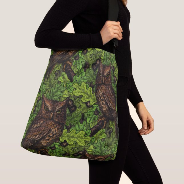 Owls in the oak tree, green and brown crossbody bag (Close Up)