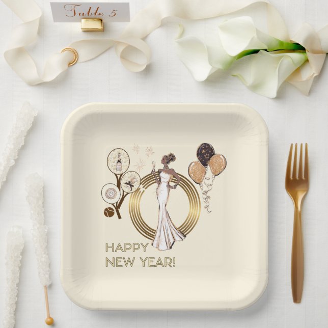 PADEL PLATE: NEW YEAR’S PADEL DIVA – CREAM & GOLD PAPER PLATE (Wedding)