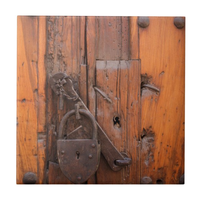 Padlock on wooden door tile (Front)