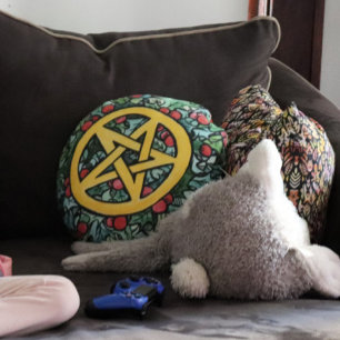 Pagan Yule Pentagram Round Cushion