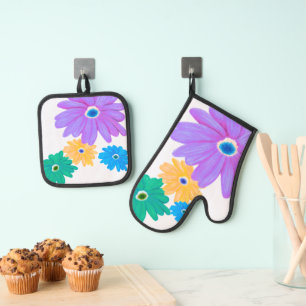 Painted Bold Blooming Flower Design Oven Mitt & Pot Holder Set