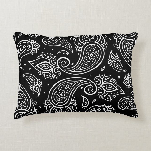 Paisley elegance: seamless ethnic pattern. decorative cushion (Front)