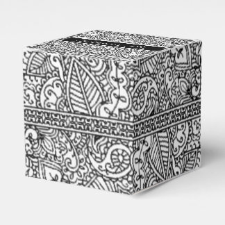 Paisley Passion - Black (Henna) Favour Box