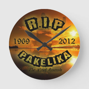 Pakelika Tribute Clock