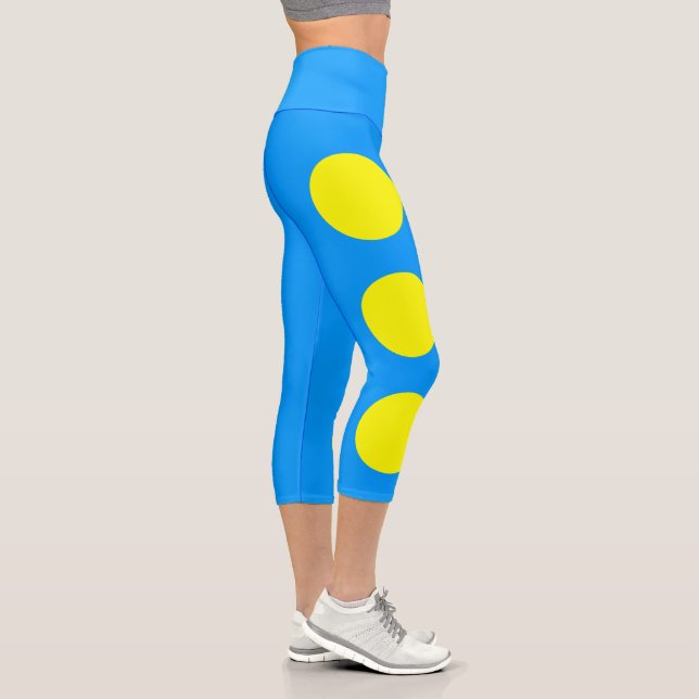 Palau Flag Capri Leggings (Right)