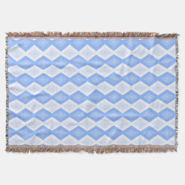 Pale blue diamond pattern throw blanket (Front)