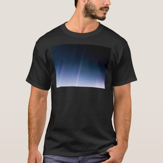 Pale Blue Dot — NASA Voyager 1 [HQ-Quality]  T-Shirt (Front)