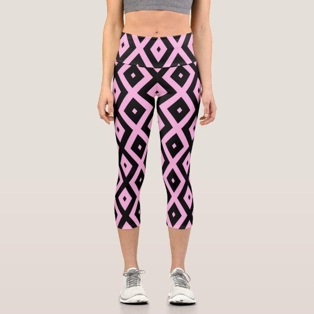 Pale pink and black diamond pattern capri leggings (Front)