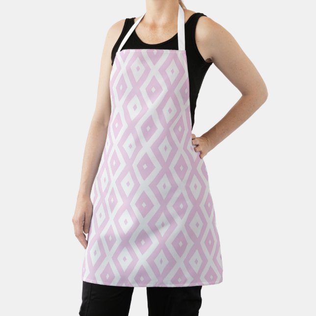 Pale pink and white diamond pattern apron (Insitu)