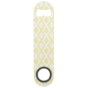 Pale yellow and white diamond pattern