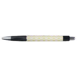 Pale yellow and white diamond pattern