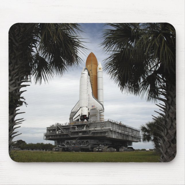 Palmetto trees frame space shuttle Endeavour Mouse Mat (Front)