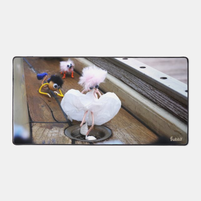 Paparazzi bij Fubby op rooster. Desk Mat (Front)