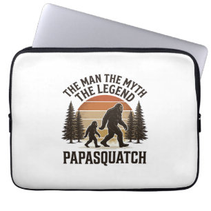 Papasquatch Vintage Bigfoot Dad Shirt Design_1 Laptop Sleeve