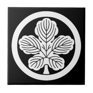 Paper mulberry leaf in circle tile