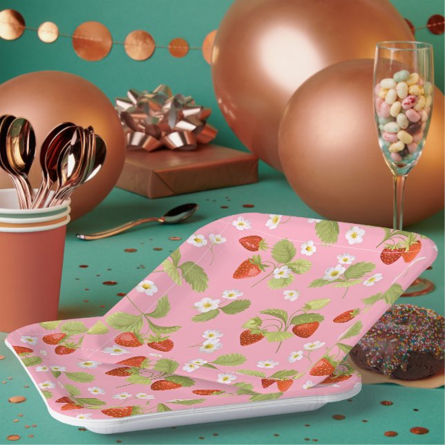 Paper Plates Summer Strawberries (Multi)