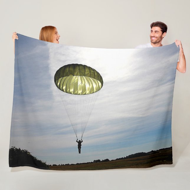 PARATROOPER FLEECE BLANKET (In Situ)