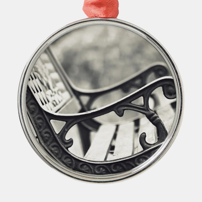 Park bench metal tree decoration (Front)