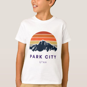 Park City Utah Skiing Snowboarding Hikers Utah Gif T-Shirt