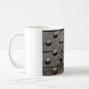 PARTICULAR OF THE DOOR OF A CASTLE  MUG