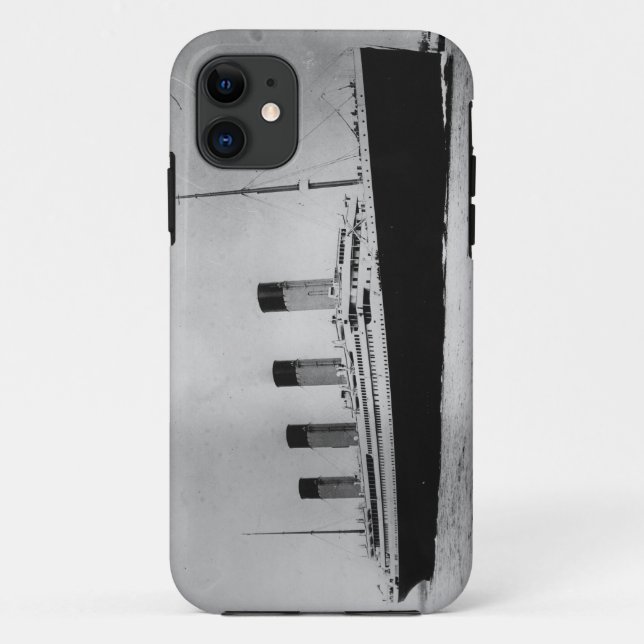 Passenger Liner Steamship RMS Titanic Case-Mate iPhone Case (Back)