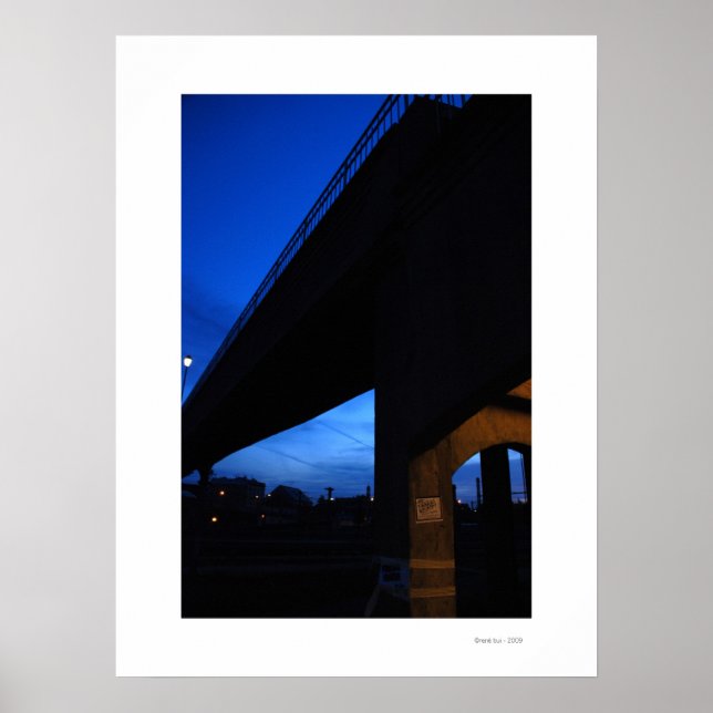 PASSERELLE AT NIGHT Poster (Front)