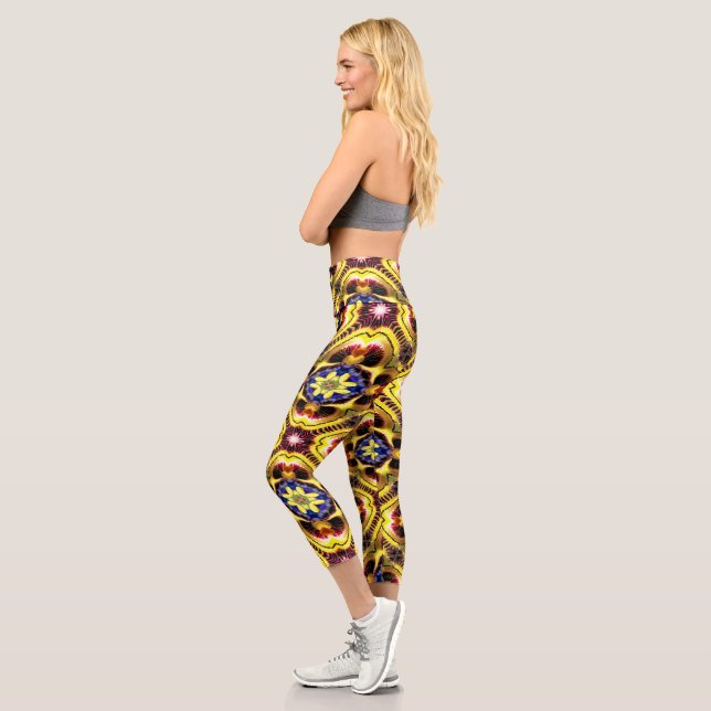 Passiflora Caerulea Pattern Capri Leggings (Left)