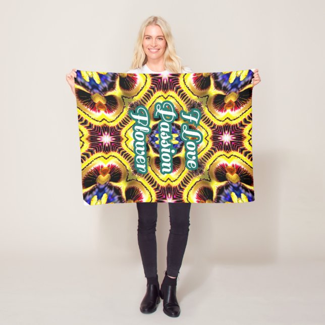 Passiflora Caerulea Pattern Fleece Blanket (In Situ)