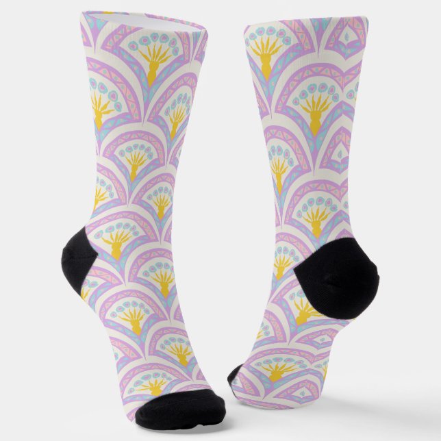 Pastel coloured shell pattern socks (Angled)