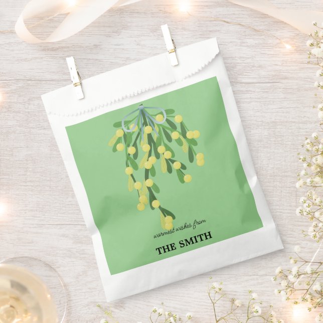 Pastel green mistletoe favour bags (Clipped)