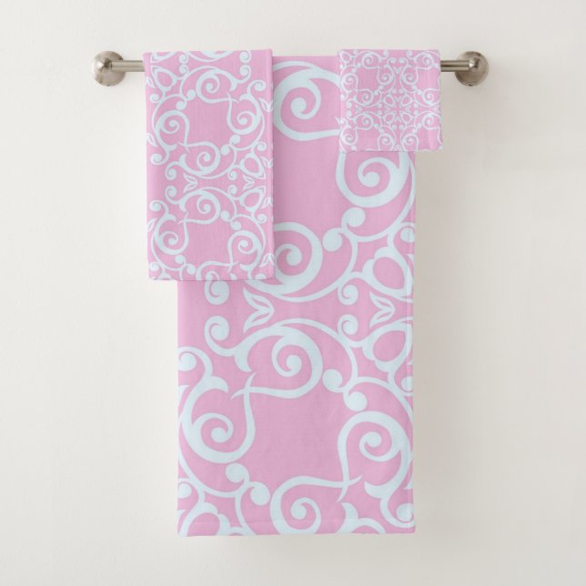 PASTEL PINK HAMPTONS STYLE BATHROOM TOWEL SET (Insitu)