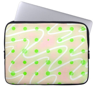 Pastel pink wiggle white lines with green dots laptop sleeve