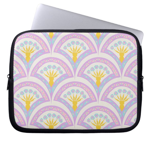Pastel Scallop Pattern Laptop Sleeve (Front)