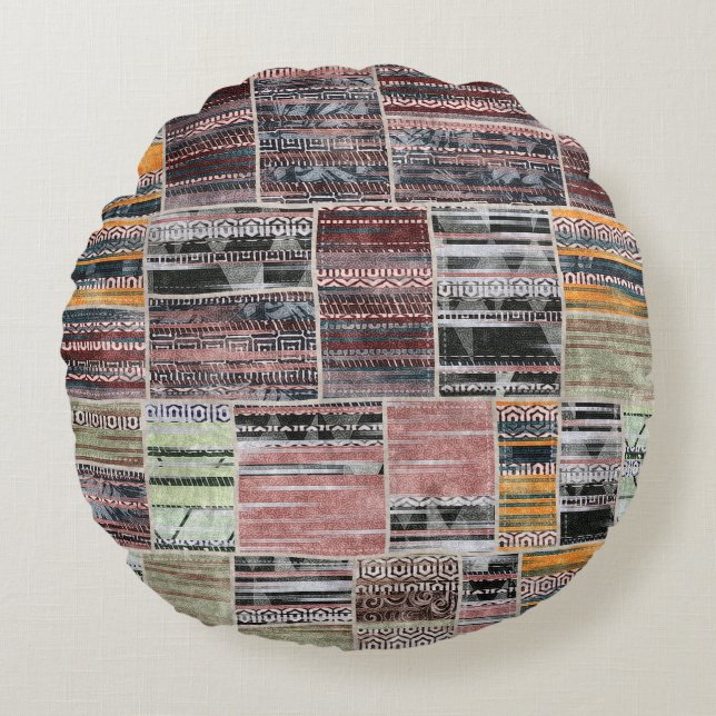 Patchwork Quilt Collage Seamless Print. Round Cushion (Front)