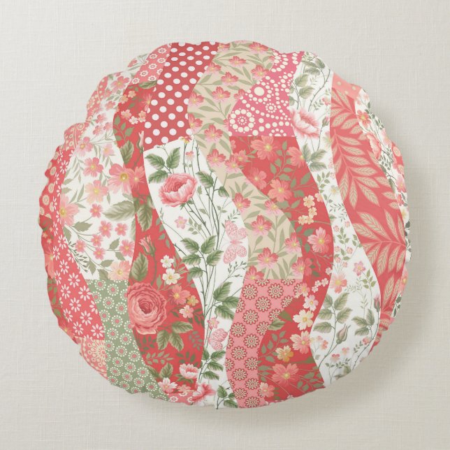 Patchwork roses: seamless pattern design. round cushion (Front)