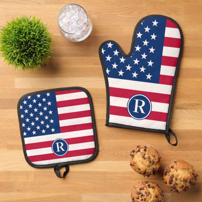 Patriotic American  Red White Blue Custom Monogram Oven Mitt & Pot Holder Set (Top Down)