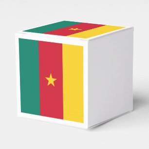 Patriotic favour box with Flag of Cameroon