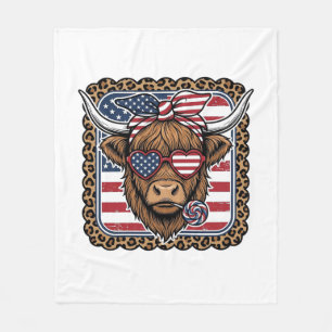 Patriotic Highland Cow Vintage Engraving Design (2 Fleece Blanket