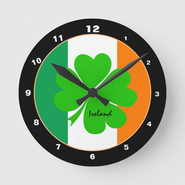 Patriotic Ireland, love Irish Flag Home / Shamrock Round Clock (Front)