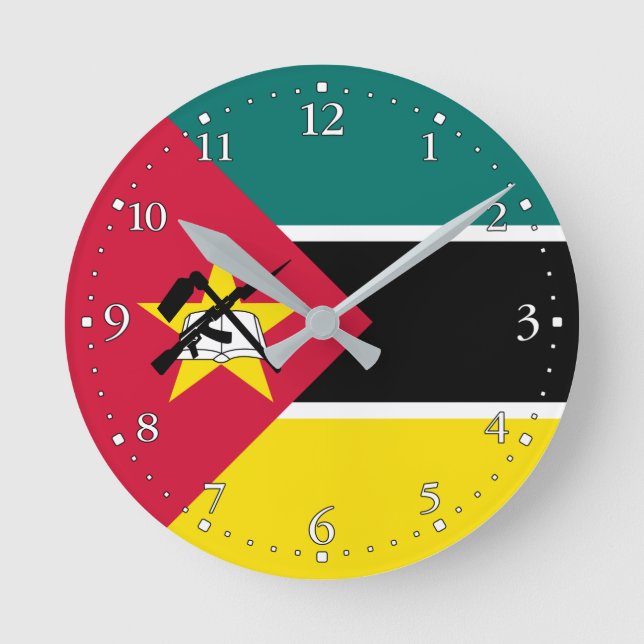 Patriotic Mozambique Flag Round Clock (Front)