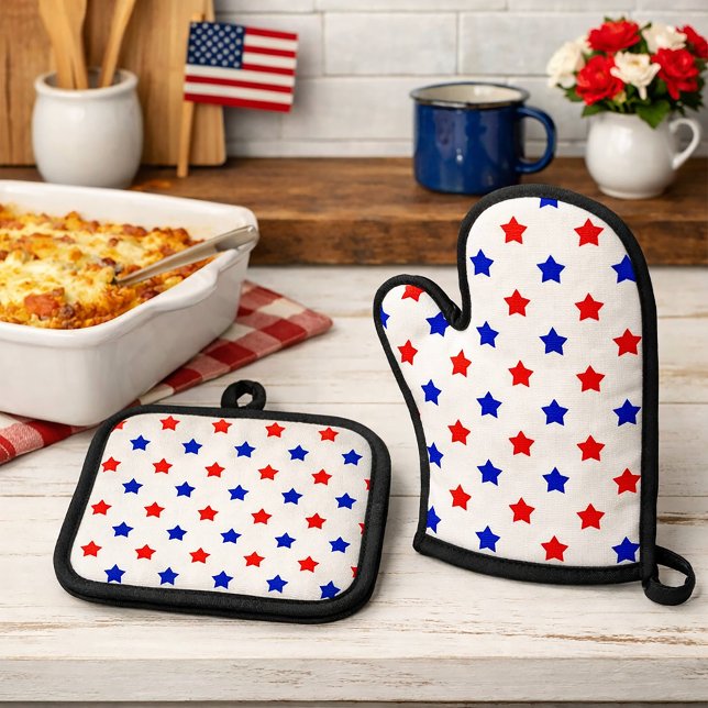 Patriotic Red and Blue Star Modern Pattern Oven Mitt & Pot Holder Set (A pot holder set with red & blue stars on a white background.)