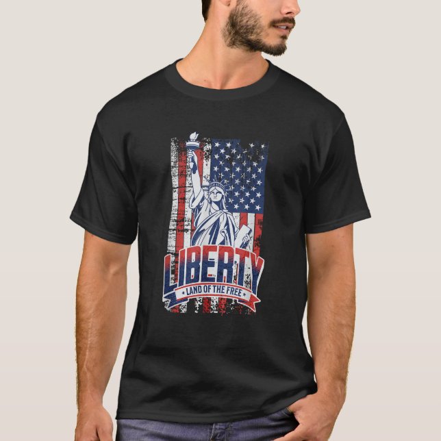 Patriotic USA Flag Veteran Statue Liberty Freedom  T-Shirt (Front)
