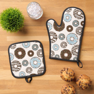 Pattern Of Doughnuts, Blue Doughnuts, Brown Doughn Oven Mitt & Pot Holder Set
