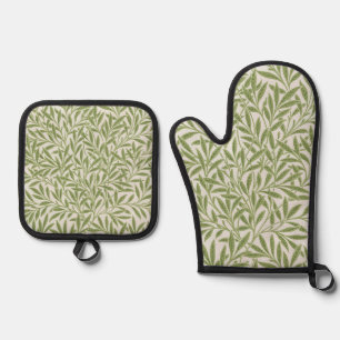 Pattern of green leafy branches  oven mitt & pot holder set