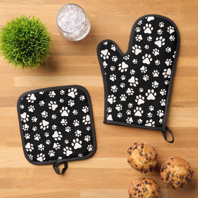 Pattern Of Paws, Paw Prints, Black and White Oven Mitt & Pot Holder Set (Top Down)
