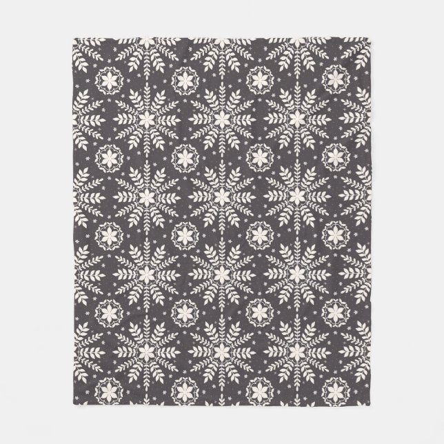 Pattern of white snowflakes fleece blanket (Front)