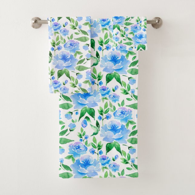 Pattern with blue watercolor flowers bath towel set (Insitu)