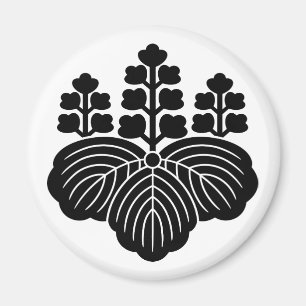Paulownia with 5-7 blooms magnet